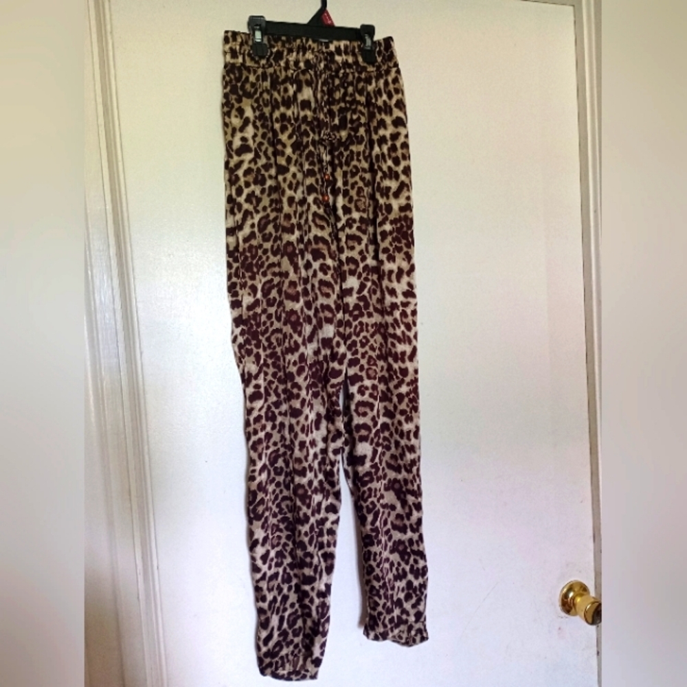 Blu Pepper Cheetah print pants